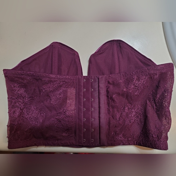 NWT Victoria's Secret deep v-neck velvet corset. Bustier. Strapless. Lace. M. - Picture 4 of 10